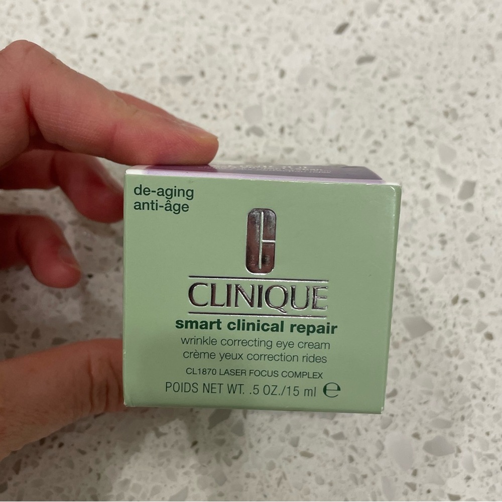 Clinique smart clinical repair eye cream - new in box